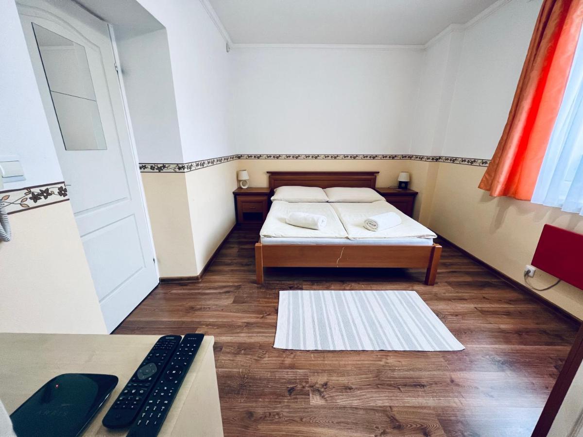 Privat Adriana Daire Kremnica Dış mekan fotoğraf